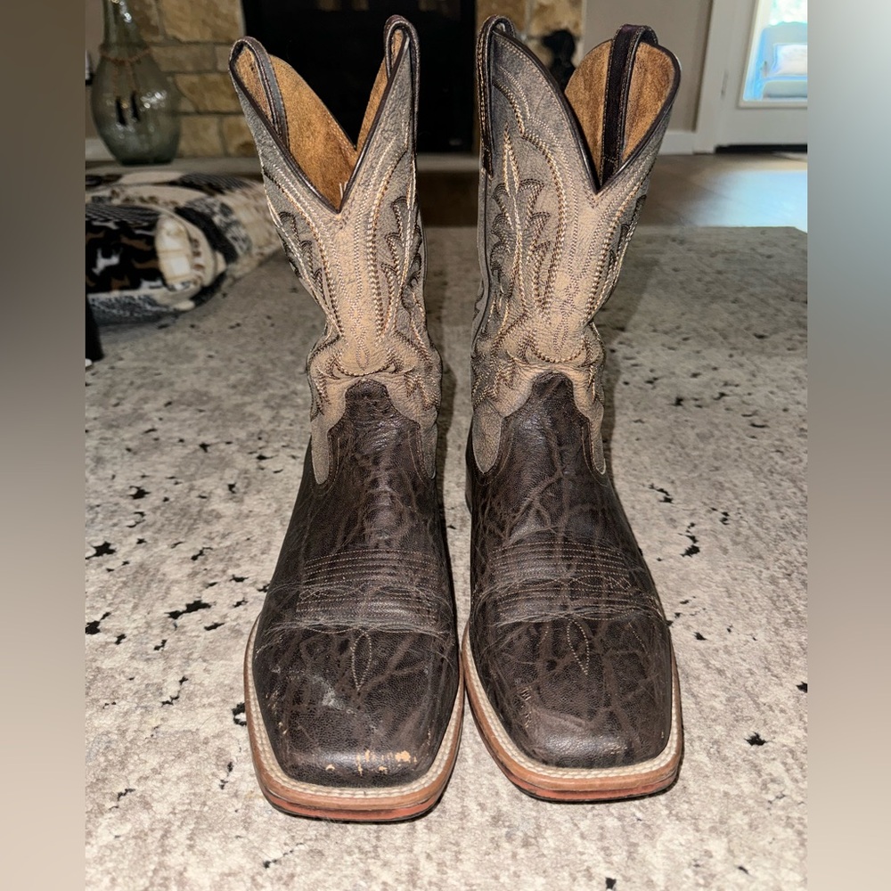 Men’s Ariat grey boots